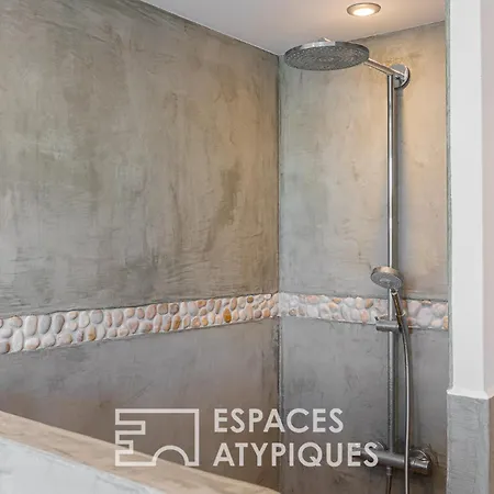 Maison De De Charme Avec Piscine Villa *