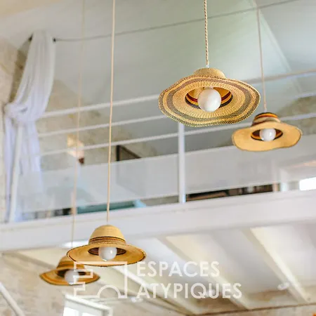 Maison De De Charme Avec Piscine Villa *